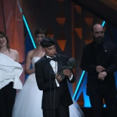 El actor Antonio "Toni" Fernández Gabarre recoge el Goya a Mejor Actor Revelación por 'Ciudad sin sueño' en la 40º edición de los Premios Goya