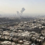 Vista panorámica de Teherán, con un columna de humo tras el bombardeo de EEUU e Irán sobre la capital iraní. Mehrnews (EFE)