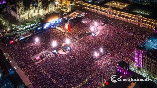 Shakira hace historia en el Zócalo: reúne a 400 000 fans y estrena canción en directo ¡con Beéle!