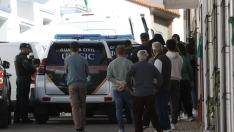 Agentes de la Guardia Civil trabajan en el lugar de los hechos en Hornachos / EuropaPress