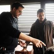 Dani de la Torre dirige a Mario Casas en Zeta: “En España seguimos teniendo complejo de inferioridad”