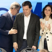 Mañueco, entre Feijóo y Ayuso