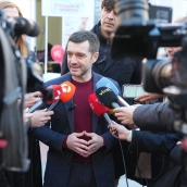 El ministro de Derechos Sociales, Consumo y Agenda 2030, Pablo Bustinduy. Photogenic/Claudia Alba / Europa Press