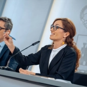 La ministra de Sanidad, Mónica García, y el ministro de Presidencia, Félix Bolaños. Gabriel Luengas / Europa Press