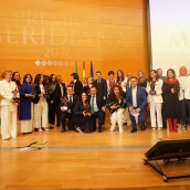 Juanma Moreno, en la foto de familia de los Premios Meridiana 2026