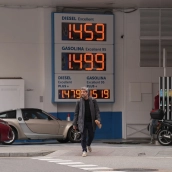 Repunte del precio de los carburantes tras la escalada de tensión en Oriente Próximo. David Zorrakino / Europa Press