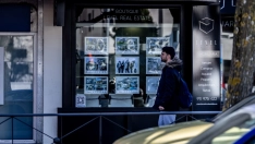 Fachada de una inmobiliaria en Madrid. Ricardo Rubio / Europa Press