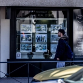 Fachada de una inmobiliaria en Madrid. Ricardo Rubio / Europa Press