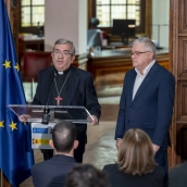 El presidente de la Conferencia Episcopal Española (CEE), Luis Argüello, y el presidente de la Conferencia Española de Religiosos (CONFER), Jesús Díaz Sariego. Alberto Ortega / Europa Press