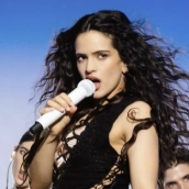 Rosalía cierra su 'Lux Tour' en Madrid con la visita de la reina Letizia y sus hijas, entre otros rostros destacados