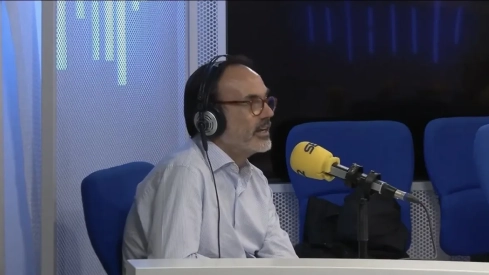 El periodista Fernando Garea exige responsabilidades al PSOE por Ábalos en Cadena SER: "¿Nadie se enteró de todo esto, de la vida que llevaba?"