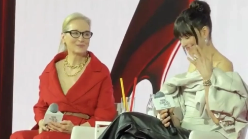 Meryl Streep conmociona a Anne Hathaway en la rueda de prensa en Seúl: “Realmente no has cambiado tu esencia”