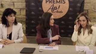 La reina Letizia lo vuelve a hacer: sorprende hablando en catalán en Lleida durante la entrega de los 'Premis Ap!Lleida' La reina Letizia lo vuelve a hacer: sorprende hablando en catalán en Lleida durante la entrega de los 'Premis Ap!Lleida'