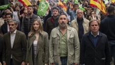 Dirigentes de Vox Cataluña junto a Santiago Abascal