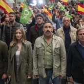 Dirigentes de Vox Cataluña junto a Santiago Abascal