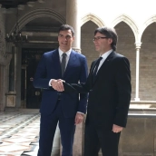 Pedro Sánchez junto a Carles Puigdemont (imagen de archivo) Pedro Sánchez junto a Carles Puigdemont (imagen de archivo)