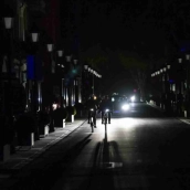 Una calle española en el apagón del 28 de abril.