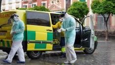 Sanitarios con Epis. Eduardo Briones / Europa Press