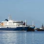 El crucero 'MV Hondius' fondea en el puerto de Granadilla. Europa Press Canarias