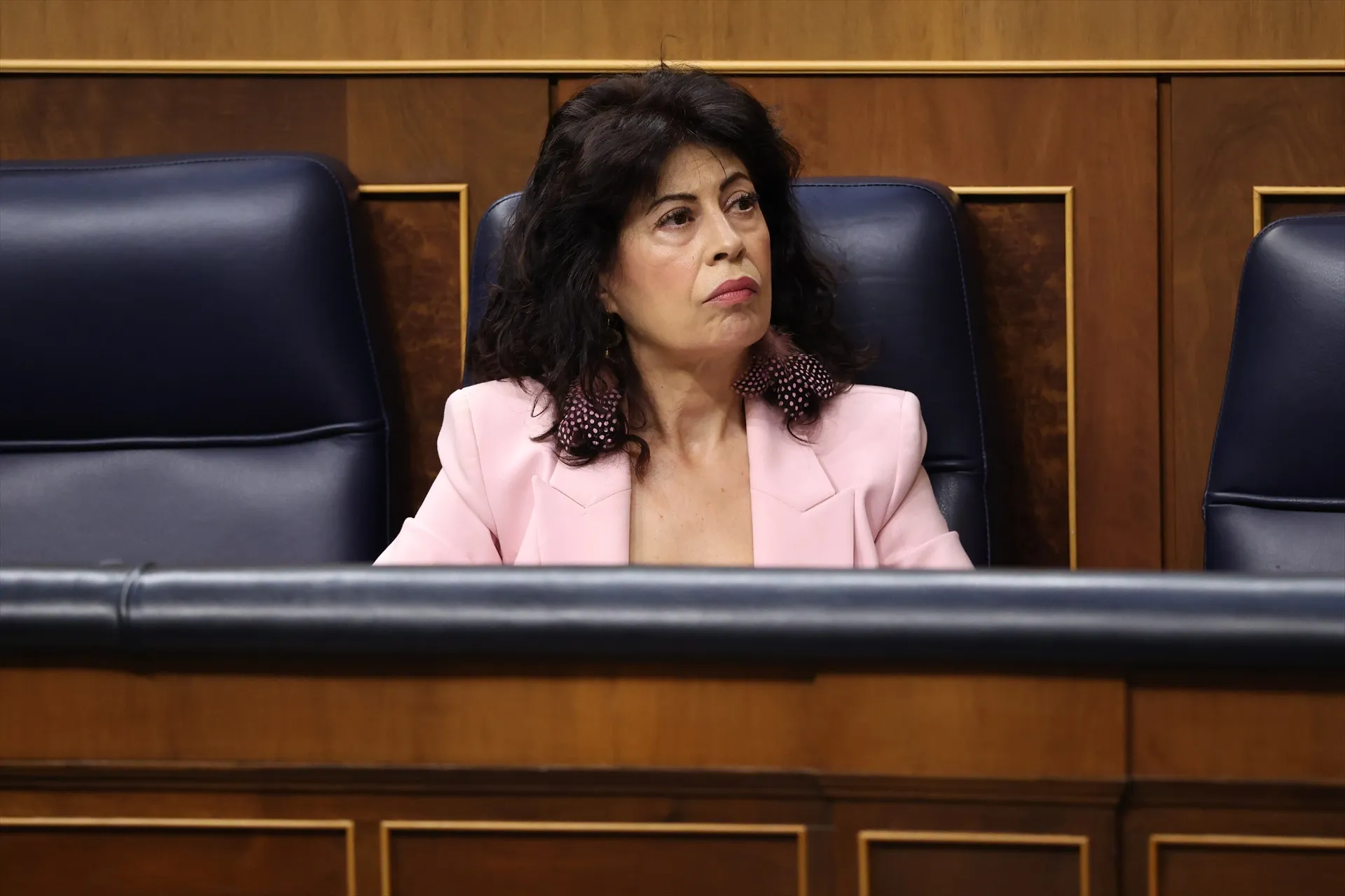 EuropaPress 7485703 ministra igualdad ana redondo sesion plenaria congreso 30 abril 2026 madrid
