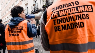 Activistas del Sindicato de Inquilinas de Madrid durante un intento de desahucio en la calle Carnero. Carlos Luján / Europa Press Activistas del Sindicato de Inquilinas de Madrid durante un intento de desahucio en la calle Carnero. Carlos Luján / Europa Press
