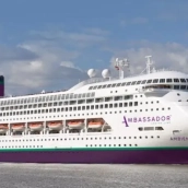 Uno de los cruceros de la compañía Ambassador Cruise Line (Foto Cruisesnews) Uno de los cruceros de la compañía Ambassador Cruise Line (Foto Cruisesnews)