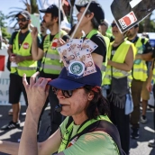 Protesta del sector educativo frente a la Conselleria de Educación, Cultura y Universidades - EuropaPress