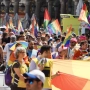 Decenas de personas durante la marcha de celebración del Día del Orgullo LGTBI+. Photogenic/Claudia Alba / Europa Press