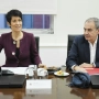 La portavoz del Gobierno,  Elma Saiz y el expresidente del Gobierno, José Luis Rodríguez Zapatero. Fernando Sánchez / Europa Press