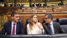 El presidente del Gobierno, Pedro Sánchez; la vicepresidenta tercera y ministra para la Transición Ecológica y el Reto Demográfico, Sara Aagesen, y el ministro de la Presidencia, Justicia y Relaciones con las Cortes, Félix Bolaños.  Marta Fernández / Europa Press