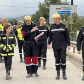 La ministra Robles con mandos de la UME durante la dana de Valencia
