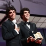 Los Javis hacen historia para el cine español en Cannes al ganar el premio a Mejor Dirección por 'La bola negra': 