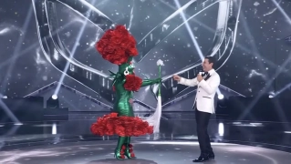 Clavel gana 'Mask Singer' en una final llena de sorpresas y desvela su identidad sorprendiendo a todos: "Nos hemos vuelto locos"
