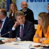 El secretario general del PP, Miguel Tellado; el presidente del Partido Popular, Alberto Núñez Feijóo, y la vicesecretaria de Coordinación Sectorial del PP, Alma Ezcurra. Alejandro Martínez Vélez / Europa Press