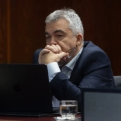 El ex secretario de Organización del PSOE Santos Cerdán durante la Comisión de Investigación del ‘caso Koldo’