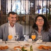 El candidato de Por Andalucía a la Presidencia de la Junta, Antonio Maíllo, junto a la coordinadora general de Podemos Andalucía, Raquel Martínez . María José López / Europa Press