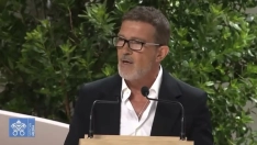 Antonio Banderas y su contundente defensa del arte ante el papa León XIV: "debe de ser una alternativa a la violencia"