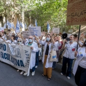 Médicos y facultativos durante una concentración frente a la Consejería de Sanidad. Alberto Ortega / Europa Press