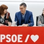 La presidenta del PSOE, Cristina Narbona, el presidente del Gobierno, Pedro Sánchez, y la Secretaria de Organización del PSOE, Rebeca Torró.  Carlos Luján / Europa Press