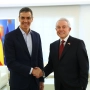 El presidente del Gobierno, Pedro Sánchez, recibe al embajador de Estados Unidos en España, Benjamín León. | Pool Moncloa/Fernando Calvo