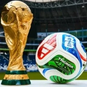 Trofeo y pelota de la Copa del Mundo. (Fuente: Mediotiempo)