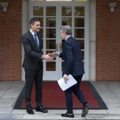 Pedro Sánchez junto a Alberto Núñez Feijóo.