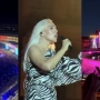 El reivindicativo discurso de Mónica Naranjo en el 'Orgullo en la Plaza' multitudinario en Sevilla: 