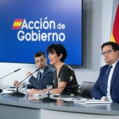 (I-D) El ministro de Derechos Sociales, Consumo y Agenda 2030, Pablo Bustinduy; la ministra de Inclusión, Seguridad Social y Migraciones y portavoz del Gobierno, Elma Saiz; y el ministro para la Transformación Digital y de la Función Pública, Óscar López. Fernando Sánchez / Europa Press