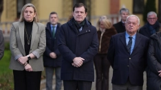 El presidente de la Junta de Castilla y León, Alfonso Fernández Mañueco en el minuto de silencio por la tragedia de Adamuz