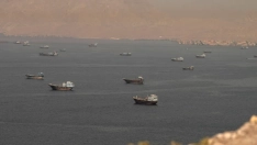 Barcos en el estrecho de Ormuz. REUTERS / ElConfidencial