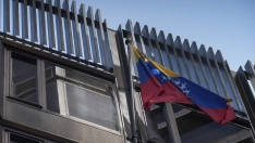 Bandera de Venezuela, en el Consulado de Venezuela, a 26 de junio de 2026, en Barcelona, Catalunya (España). David Zorrakino / Europa Press