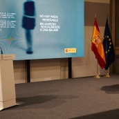 La ministra de Igualdad, Ana Redondo (i), durante la presentación de la campaña abolicionista. Fuente: Ministerio de Igualdad