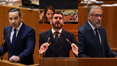 El vicepresidente y líder de Vox de Extremadura, Óscar Fernández (i); el Vicepresidente de Aragón y líder en la región del partido ultra, Alejandro Nolasco (c); y el portavoz de Vox y Vicepresidente de Castilla y León, Carlos Pollán (d). / EP