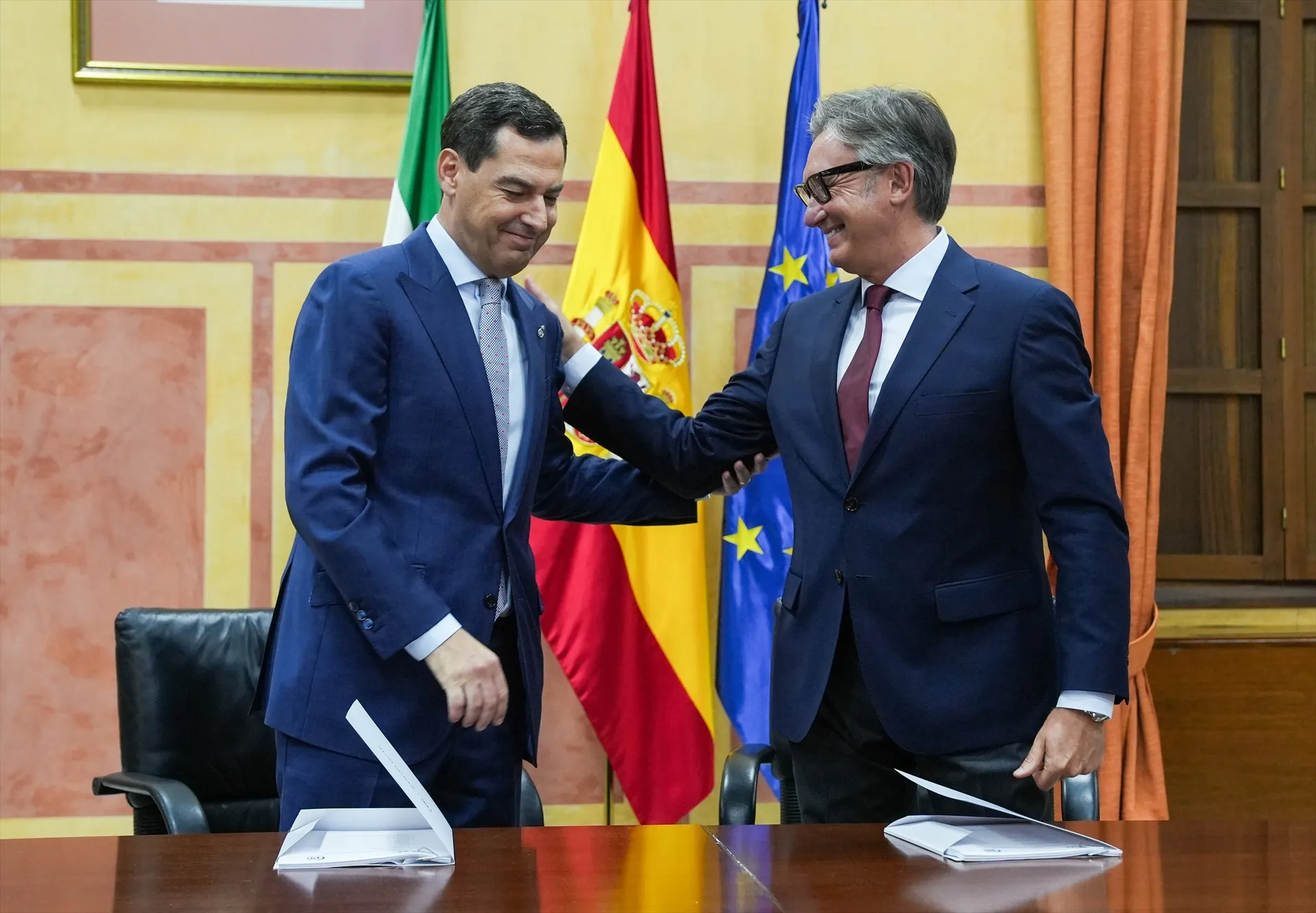 EuropaPress 7638698 presidente funciones junta candidato pp a reeleccion juanma moreno junto